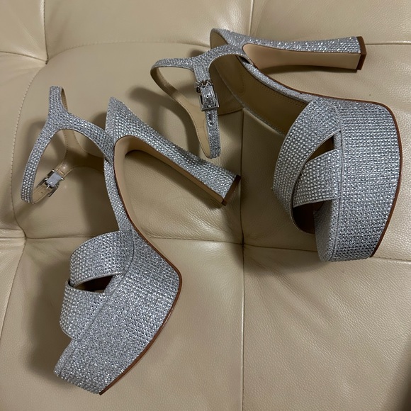 Silver Glitter Platform Sandals size 8 - Picture 7 of 12